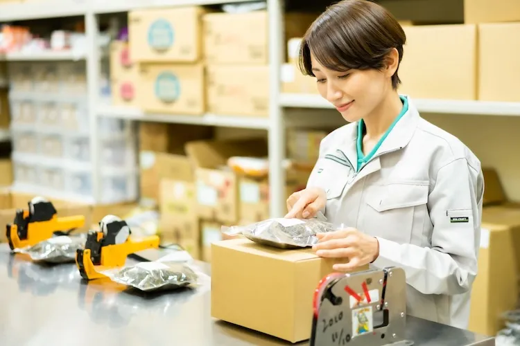 大手食品工場内での検査業務